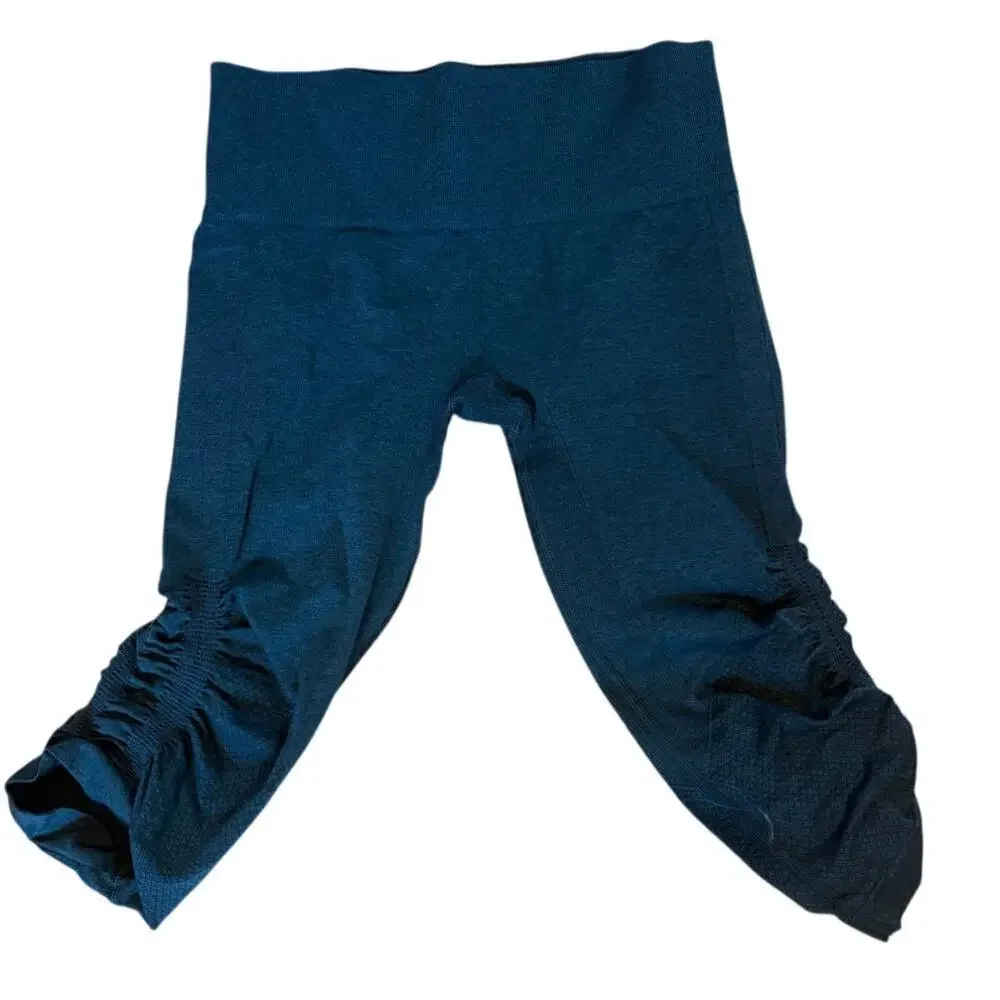 Lululemon In The Flow Crop Leggings Seamless Ruched cropped dark green size 6.